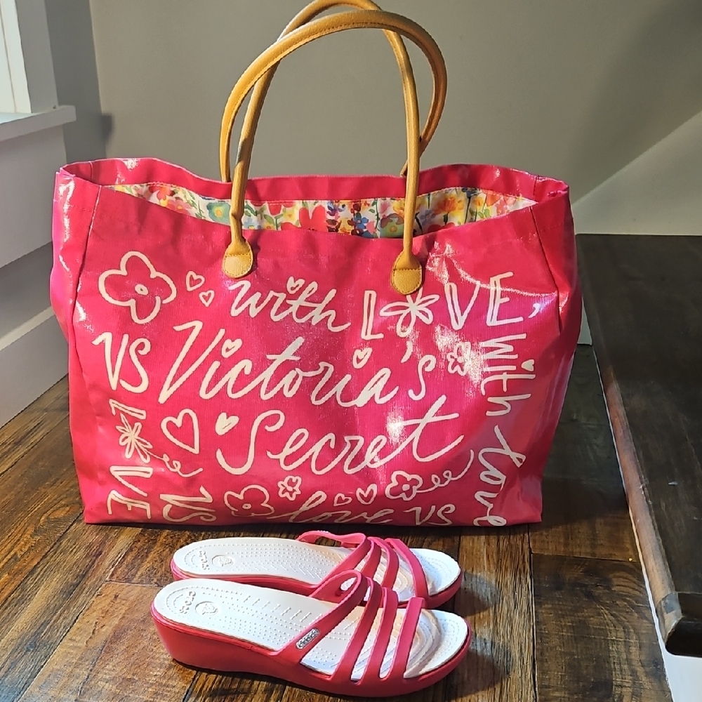Victoria's Secret Large Pink Beach,‎ Travel Bag, Tote Bag with Tan Handles.
